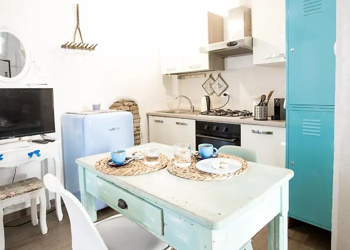 Familybo San Vitale شقة